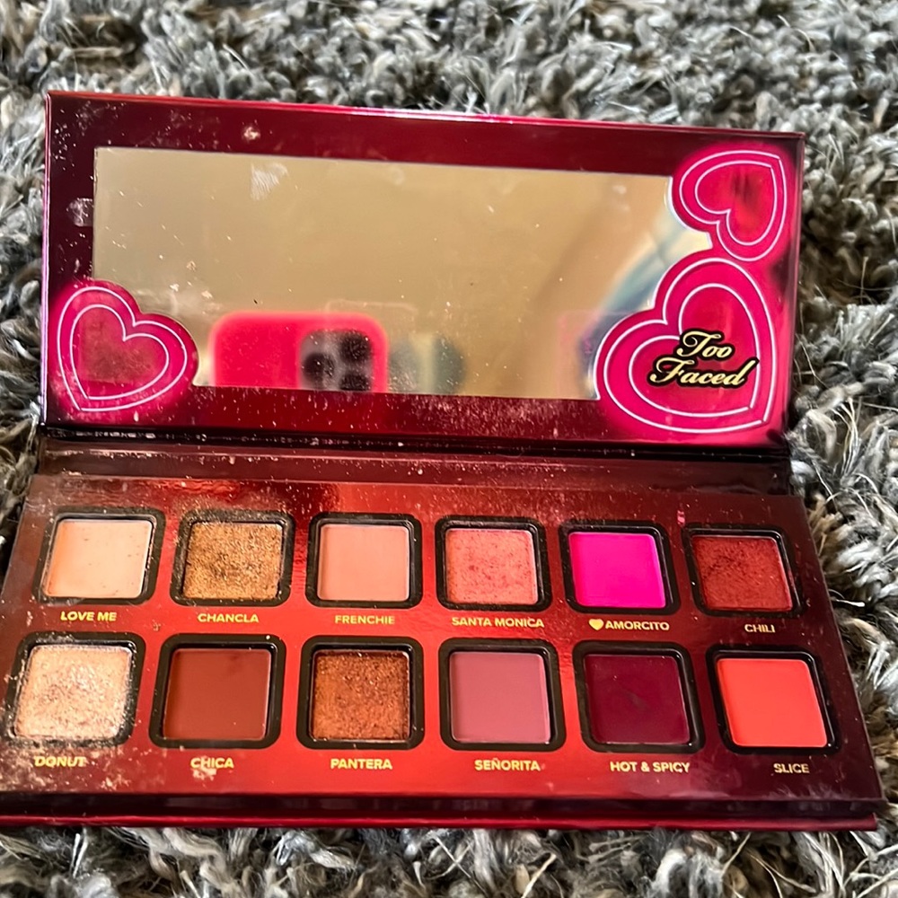 Too faced Mariale eyeshadow palette